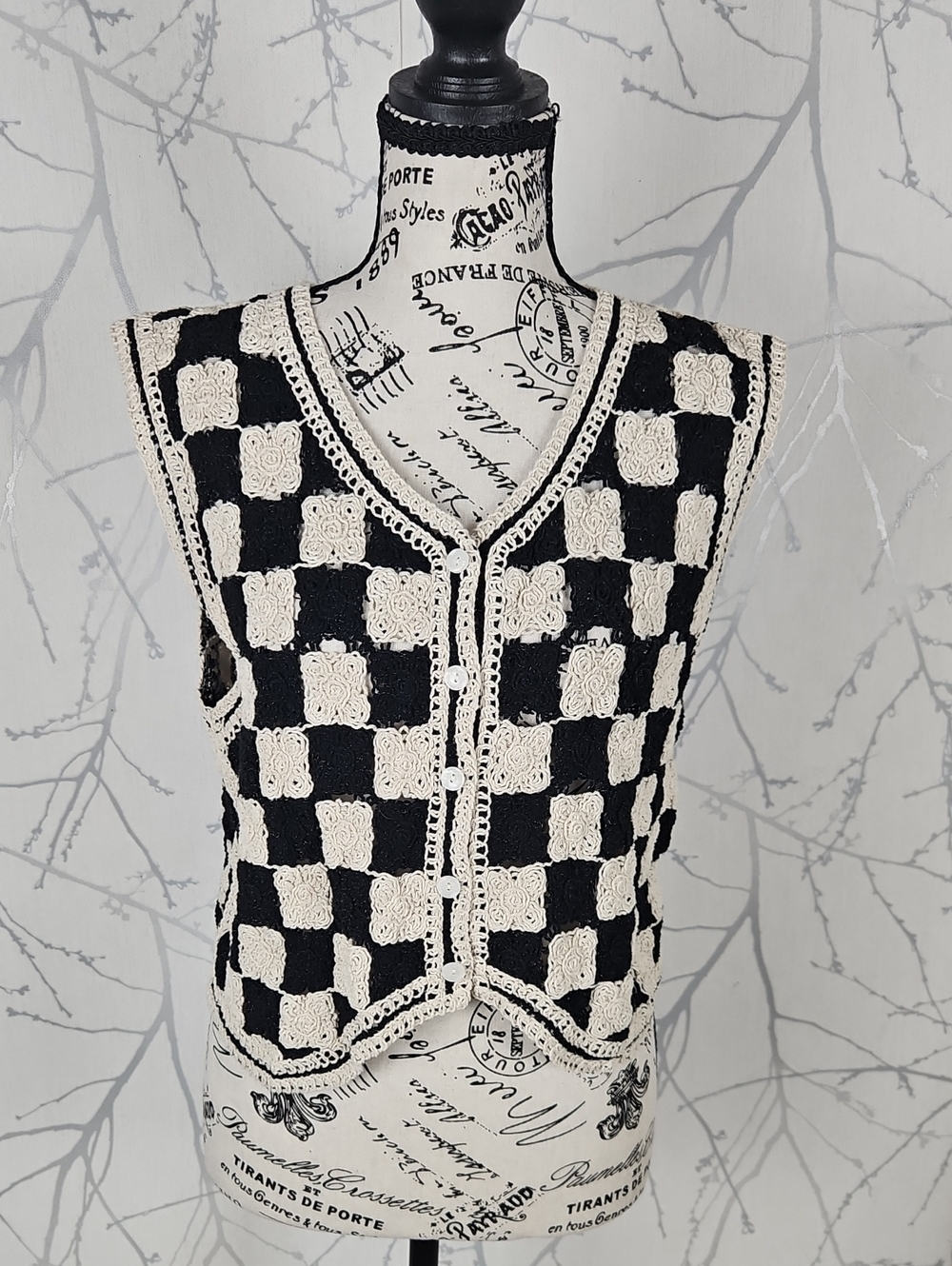 Checkerboard Pattern Crochet Open Knit Cropped Vest
